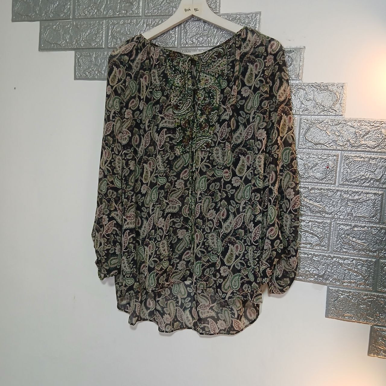 Assorted Apparels (BNWT / BNNT / PL)