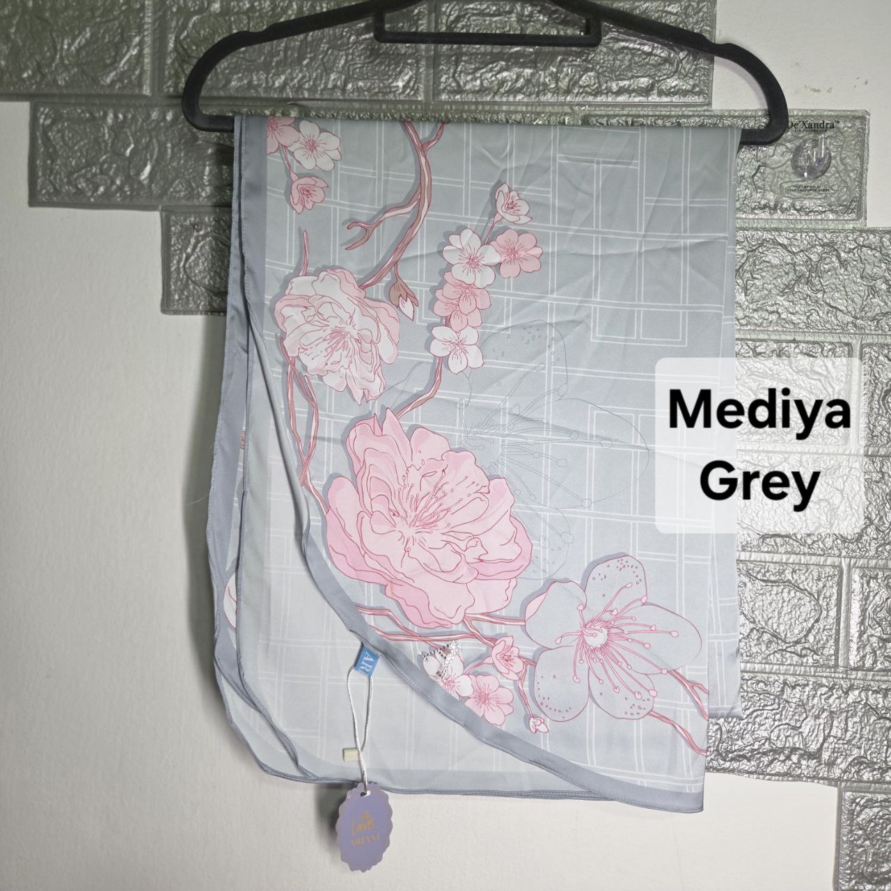 Ariani Printed Long Shawl (Diamond)